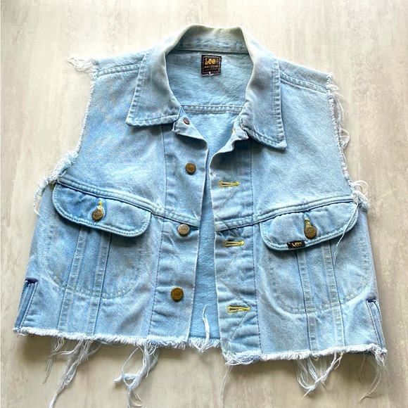 LEE Distressed Vest - Picture 1 of 13